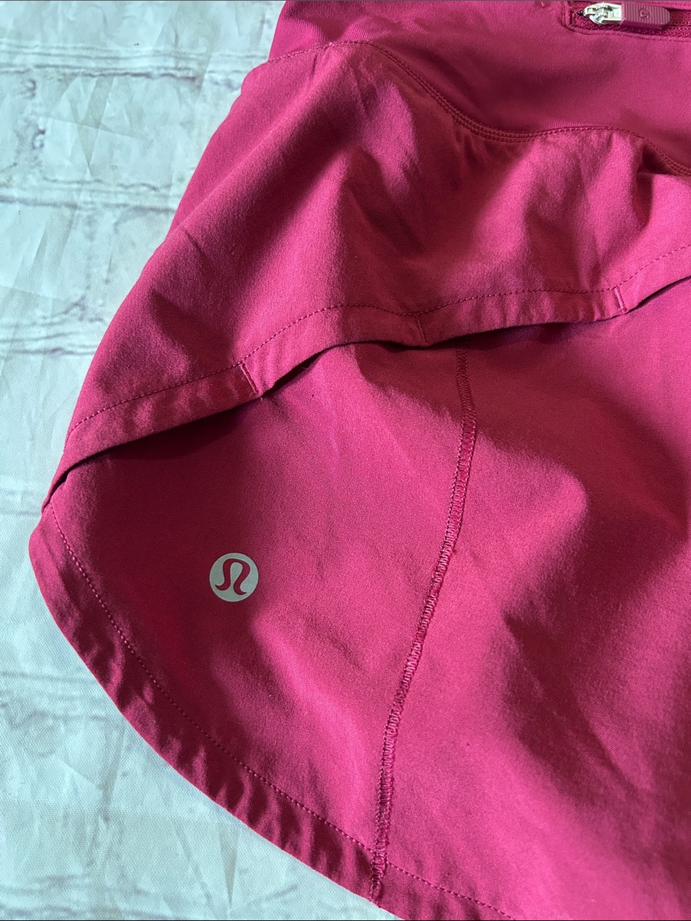 Lululemon Speed Up Mid-Rise Lined
Short 4" *Graphic Pomegranate Size 0 XS - Picture 4 of 7